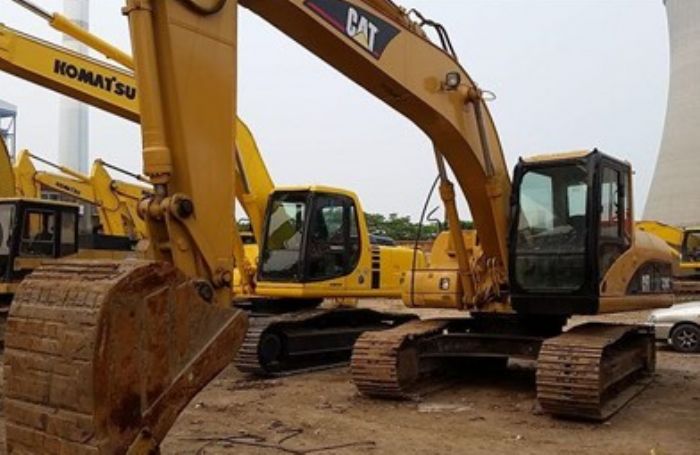 EXCAVADORA CATERPILLAR 320 CL Y BL